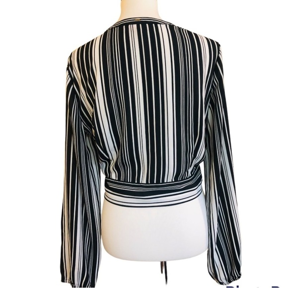 Guess Wrap-around Tie Front Top - Picture 4 of 13